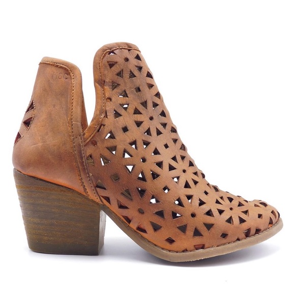 Musse & Cloud Athena Leather Bootie - Picture 4 of 4